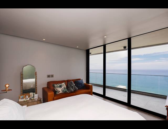 3 BEDROOM APARTMENT FOR SALE IN UMDLOTI BEACH